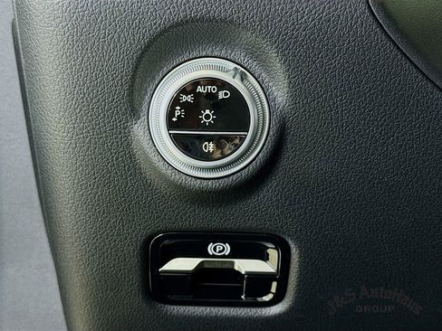 Used 2025 Mercedes-Benz C 36 AMG S image 10