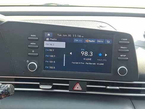 Certified 2024 Hyundai Elantra SE FWD image 16