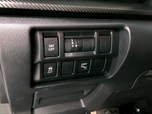 Used 2019 Subaru Crosstrek 2.0i Premium w/ Eyesight System image 35