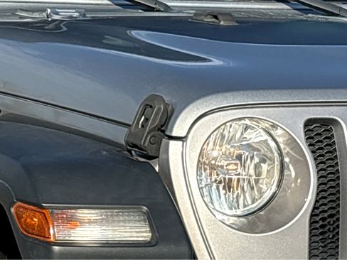 Used 2018 Jeep Wrangler Unlimited Sport S image 17