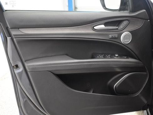 Used 2018 Alfa Romeo Stelvio Ti AWD/4WD image 20