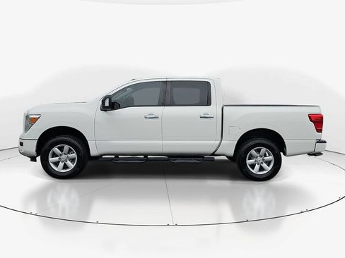 Used 2021 Nissan Titan SV w/ SV Convenience Package RWD image 10