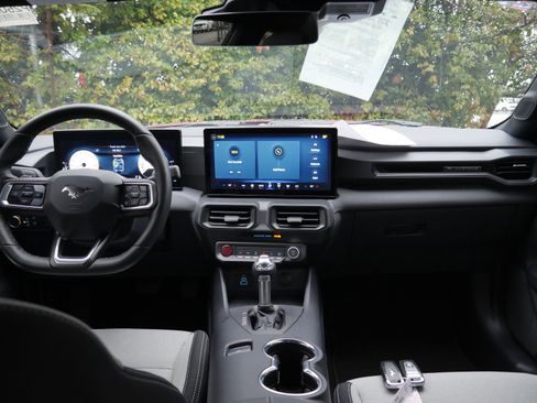 Certified 2025 Ford Mustang GT image 8