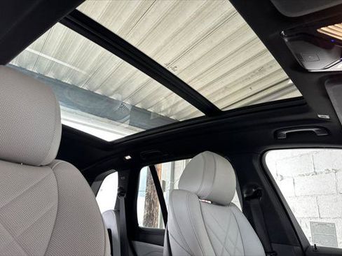 Used 2023 BMW X5 sDrive40i w/ M Sport Package image 16