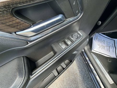 Used 2023 Chevrolet Silverado 1500 LT AWD/4WD image 13