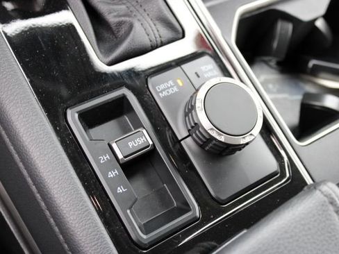 Used 2023 Toyota Tundra Limited AWD/4WD image 16