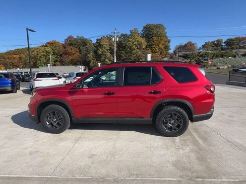 New 2025 Honda Pilot TrailSport image 6
