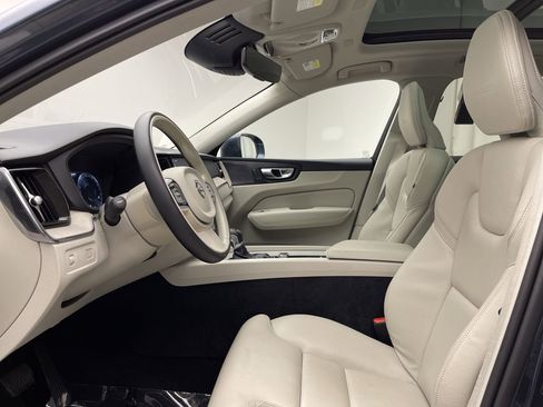 Used 2020 Volvo XC60 T6 Inscription w/ Protection Package Premier image 10