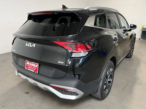 Used 2023 Kia Sportage EX AWD/4WD image 3