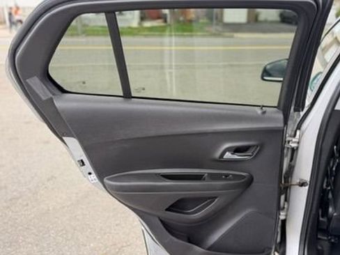 Used 2019 Chevrolet Trax LT w/ Sun & Sound Package image 23