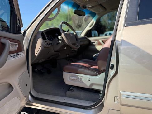 Used 2005 Toyota Sequoia SR5 RWD image 63