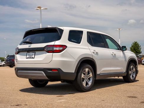 Used 2025 Honda Pilot EX-L image 7
