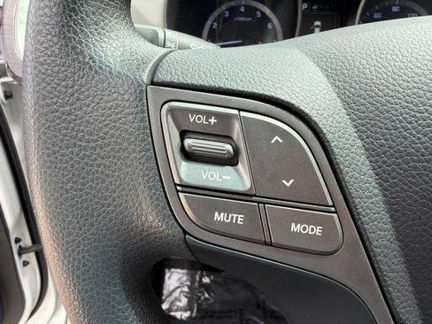 Used 2018 Hyundai Santa Fe Sport FWD image 25