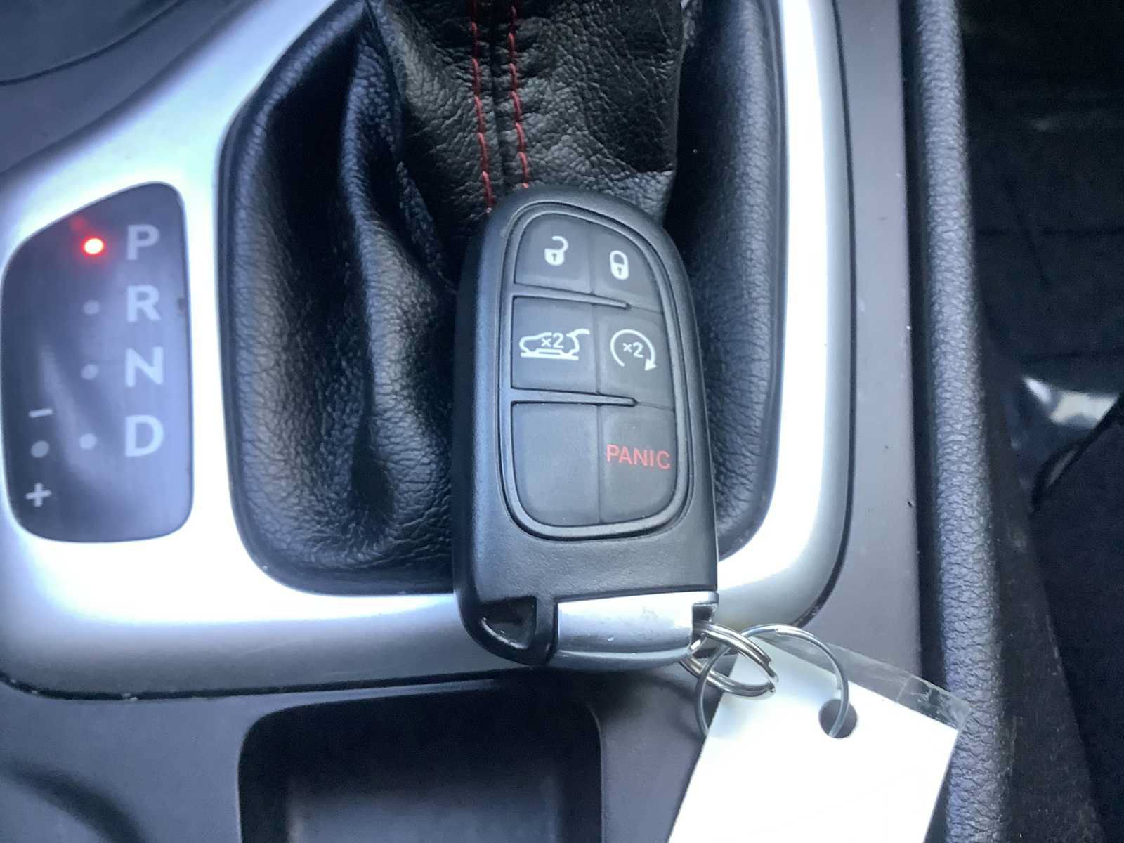 Used 2017 Jeep Cherokee Trailhawk AWD/4WD image 19
