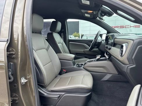 Used 2024 Chevrolet Colorado ZR2 w/ ZR2 Convenience Package III AWD/4WD image 17