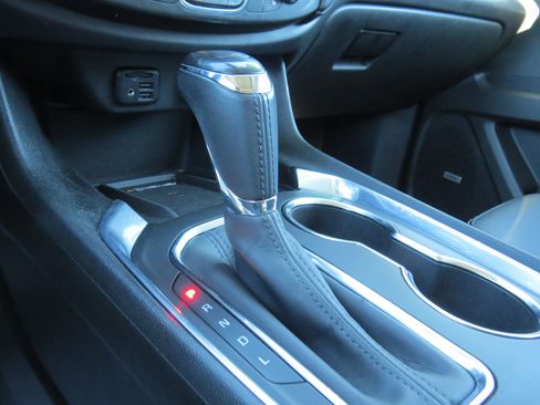 Certified 2020 Chevrolet Traverse High Country image 30