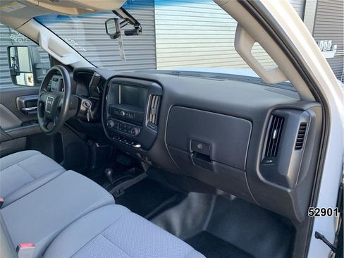 Used 2018 GMC Sierra 2500 4x4 Crew Cab w/ Sierra Convenience Package image 27
