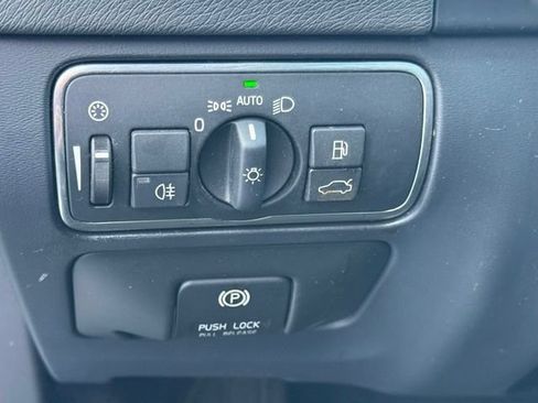 Used 2014 Volvo S60 T5 FWD image 22
