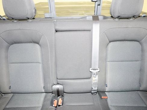 Used 2022 Chevrolet Colorado LT w/ Safety Package image 13