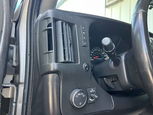 Used 2012 Chevrolet Express 1500 image 36