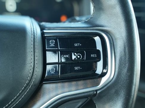 Used 2023 Jeep Grand Wagoneer Series II AWD/4WD image 35