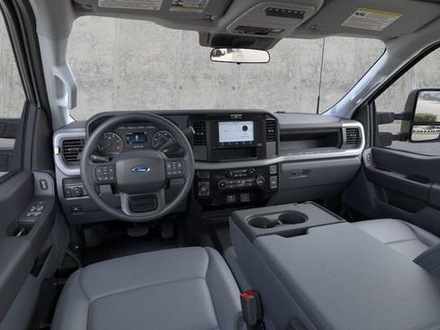 New 2026 Ford F250 XL w/ XL Driver Assist Package AWD/4WD image 9