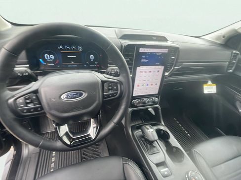 Used 2024 Ford Ranger Lariat w/ Advanced Towing Package image 11