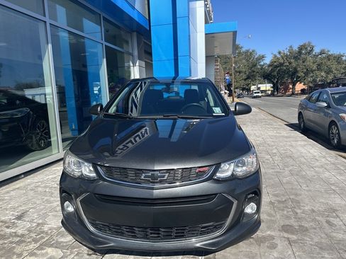 Certified 2018 Chevrolet Sonic LT w/ Convenience Package image 2