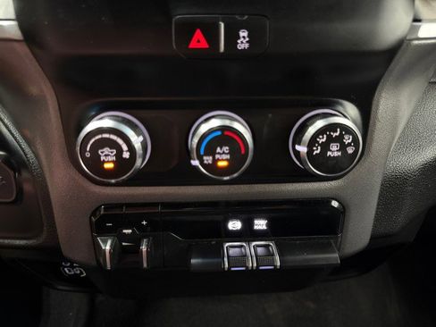 Used 2021 RAM 2500 Big Horn image 23