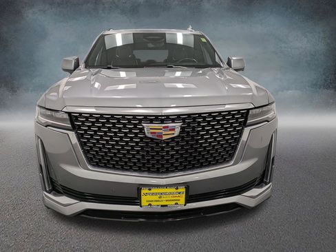 Used 2023 Cadillac Escalade ESV Premium Luxury image 2
