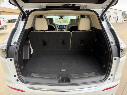 Used 2024 Buick Enclave Avenir w/ Avenir Technology Package image 34