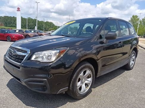Used 2018 Subaru Forester 2.5i AWD/4WD image 7