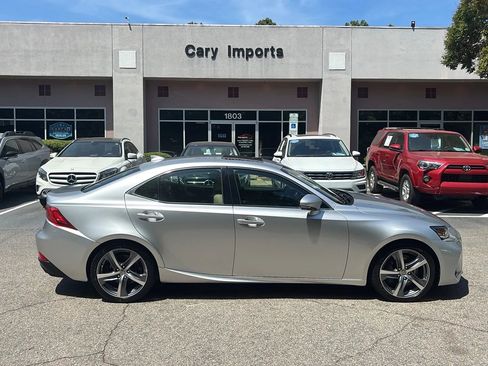 Used 2019 Lexus IS 300 AWD w/ Navigation Package image 4