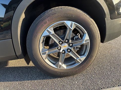 Used 2025 Chevrolet Blazer LT image 13