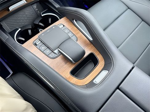 Certified 2025 Mercedes-Benz GLE 350 4MATIC image 21