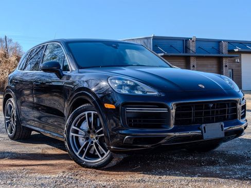 Used 2019 Porsche Cayenne Turbo w/ Sportdesign Package image 7