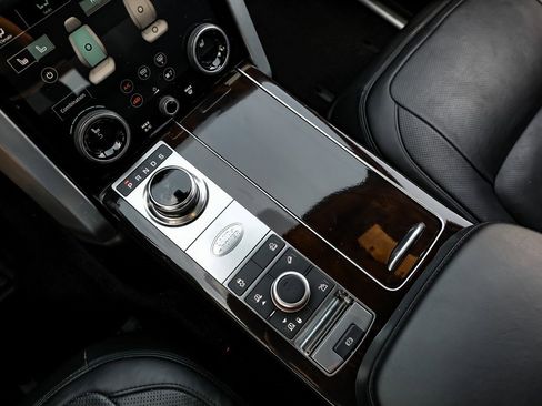 Used 2019 Land Rover Range Rover Supercharged image 35