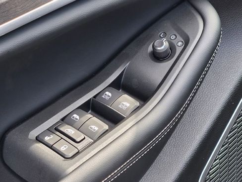 New 2025 Jeep Grand Cherokee Limited w/ Luxury Tech Group II image 20