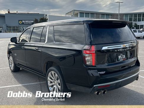 Used 2023 Chevrolet Suburban Premier w/ Texas Edition image 2