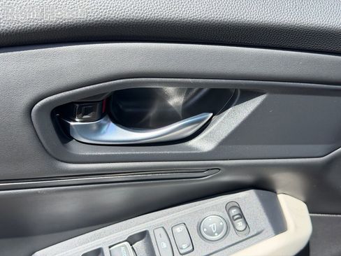 Certified 2025 Honda Accord SE image 20