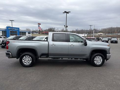 Used 2024 Chevrolet Silverado 2500 LTZ w/ LTZ Convenience Package AWD/4WD image 5