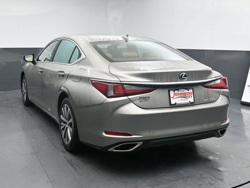 Used 2021 Lexus ES 350 w/ Accessory Package 2 image 6