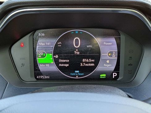 Used 2023 Chevrolet Bolt EUV Premier FWD image 28