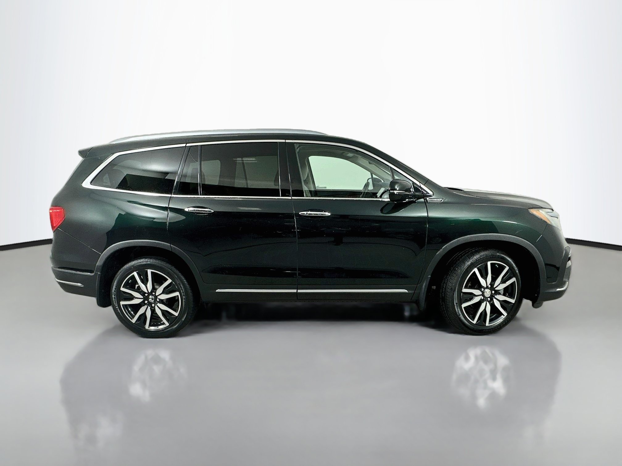 Used 2019 Honda Pilot Touring image 8