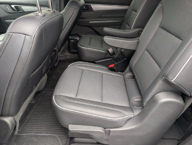Used 2025 Buick Enclave Preferred FWD image 30