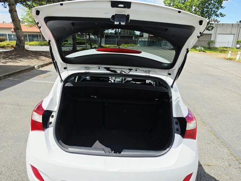 Used 2014 Hyundai Elantra GT FWD image 18