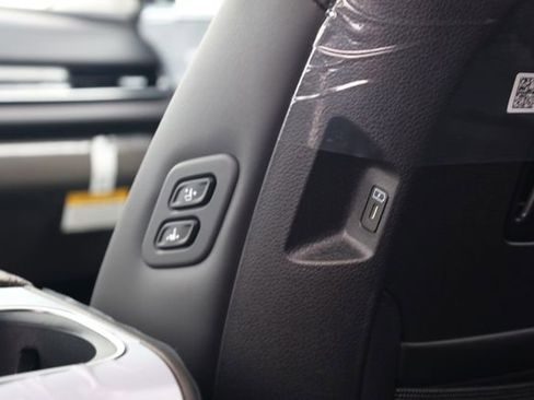 New 2026 Kia Carnival EX image 25