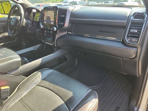 Used 2022 RAM 2500 Limited w/ Night Edition AWD/4WD image 38