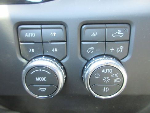 New 2026 GMC Sierra 2500 AT4 w/ AT4 Premium Plus Package AWD/4WD image 17