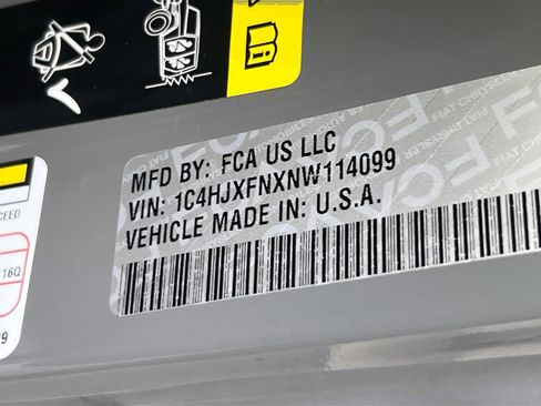 Used 2022 Jeep Wrangler Unlimited Rubicon w/ LED Lighting Group image 31